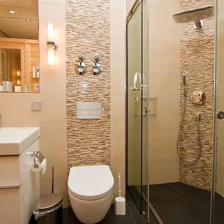 Duenenpalais, App 03 *